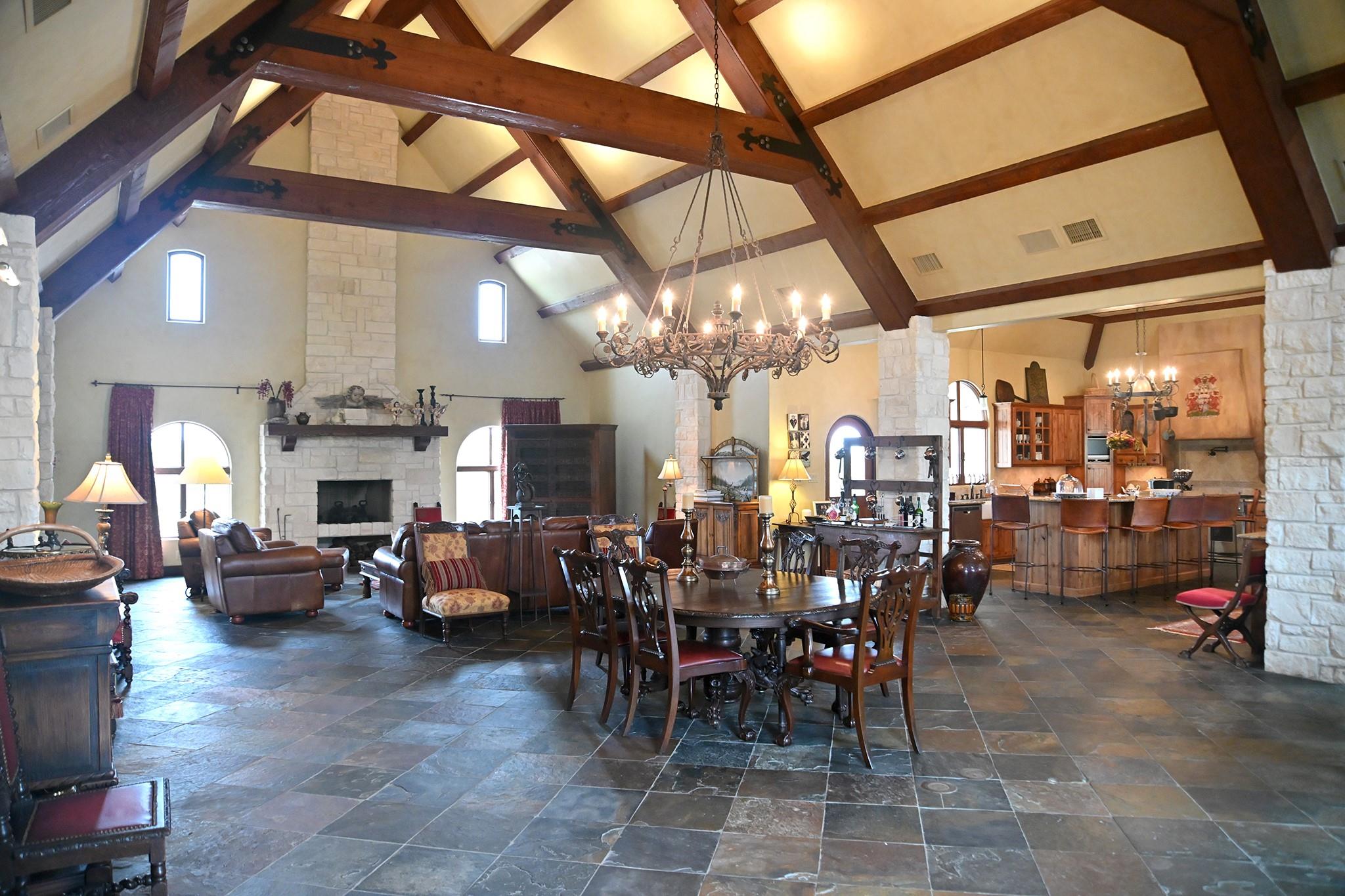 Image 3 of 29 For 5904 Old Yoakum Rd