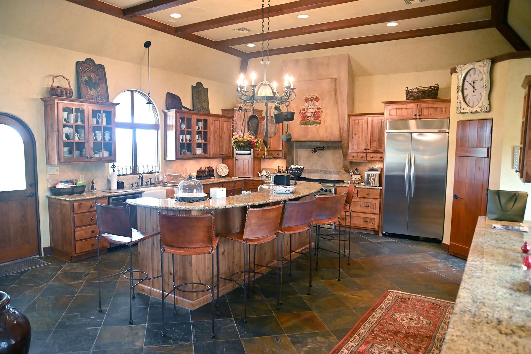 Image 9 of 29 For 5904 Old Yoakum Rd