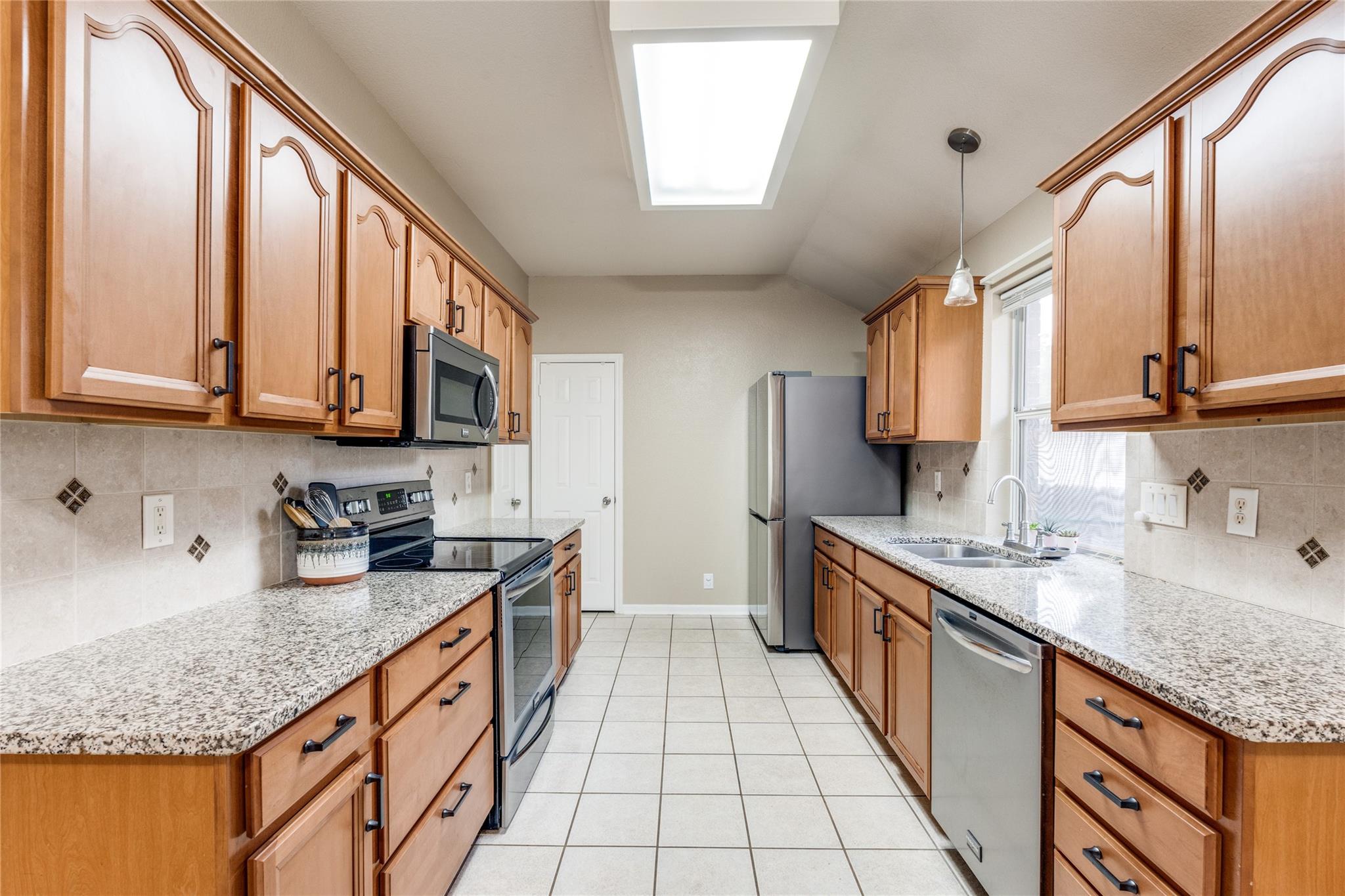 Image 14 of 37 For 1083 Running River