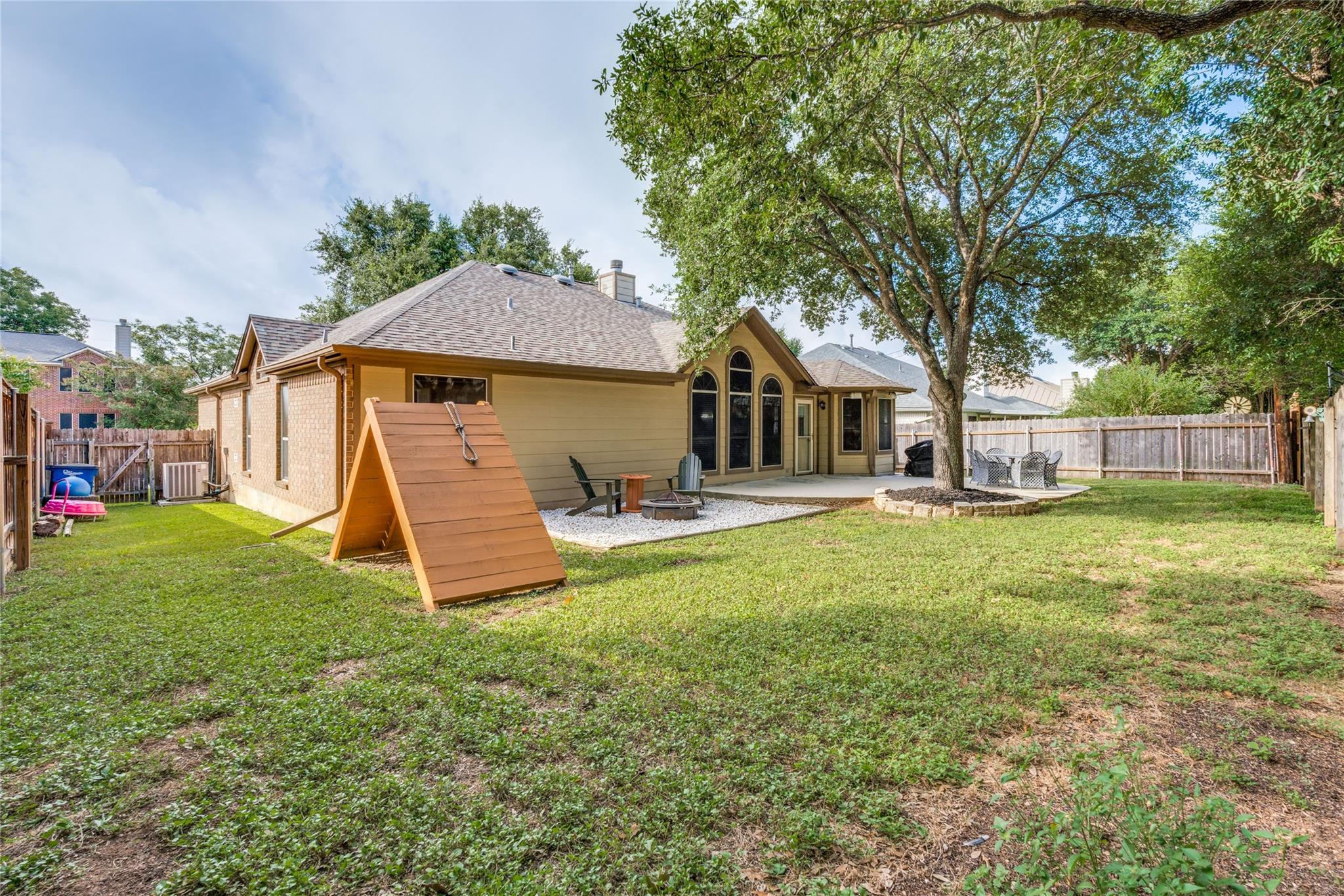 Image 32 of 37 For 1083 Running River