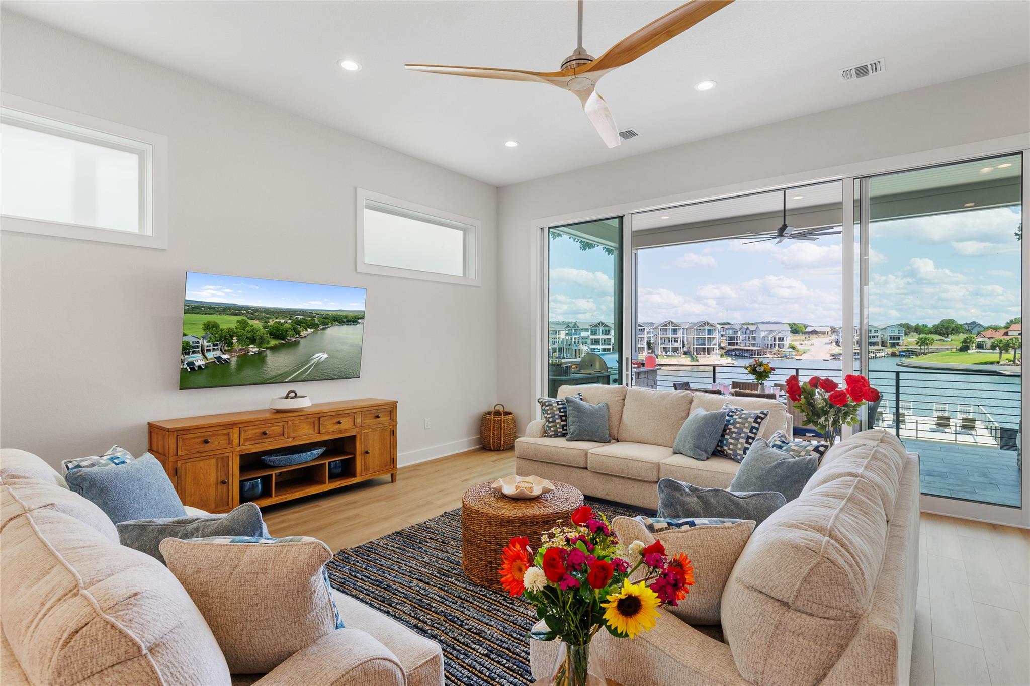 Image 17 of 40 For 563 Ellen Williams Loop