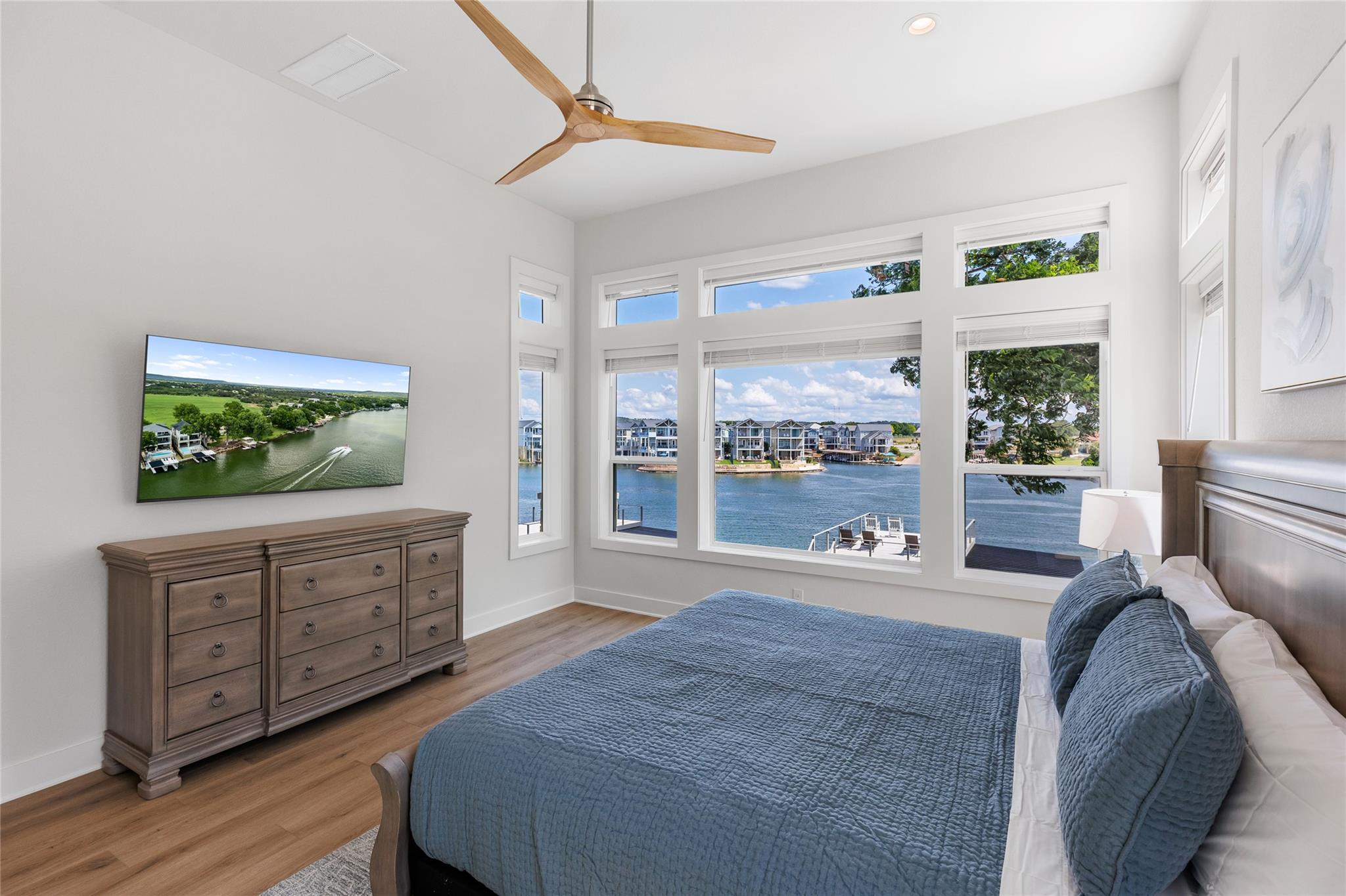 Image 23 of 40 For 563 Ellen Williams Loop