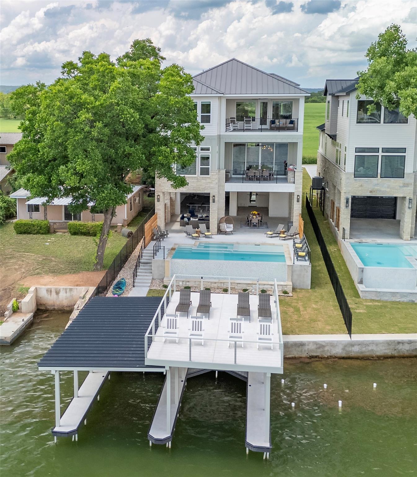 Image 4 of 40 For 563 Ellen Williams Loop