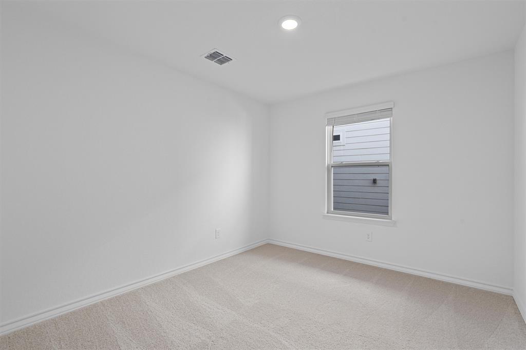 Image 13 of 36 For 812 Heartseed Ave