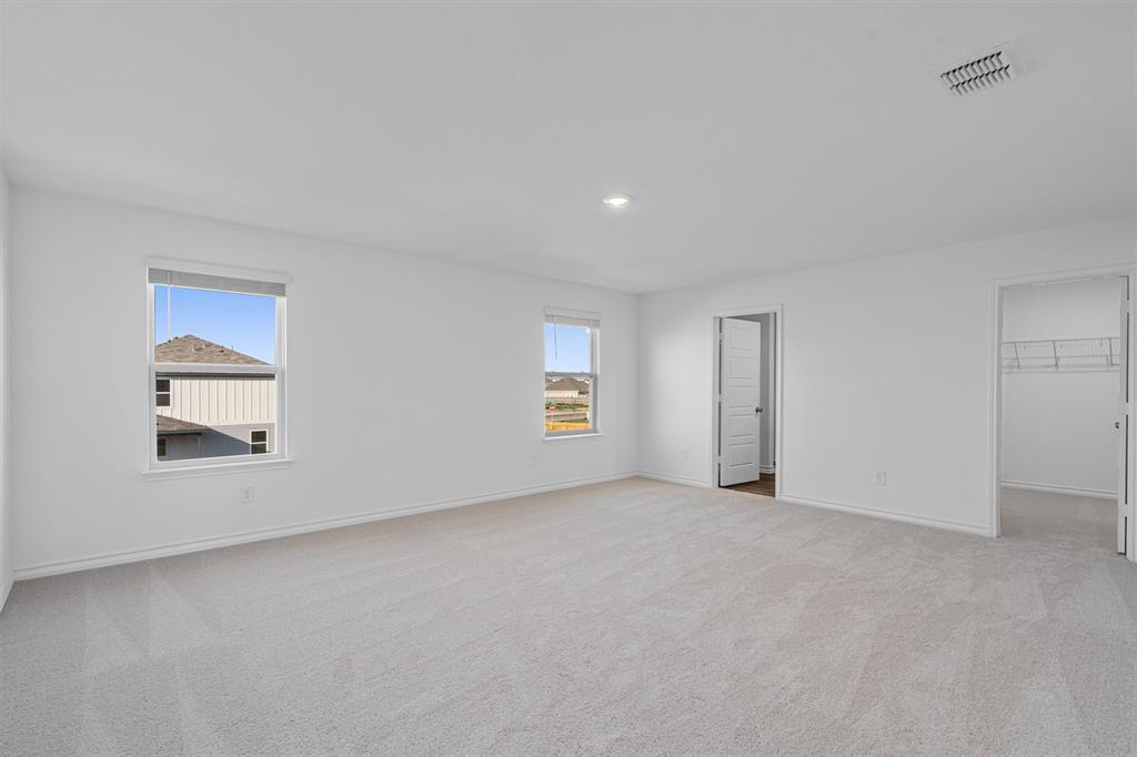 Image 19 of 36 For 812 Heartseed Ave