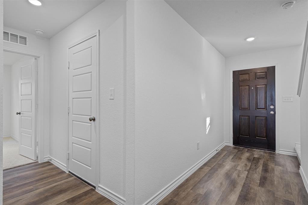 Image 2 of 36 For 812 Heartseed Ave