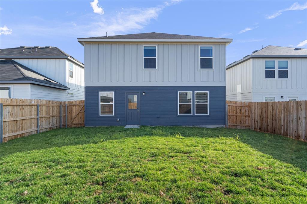 Image 31 of 36 For 812 Heartseed Ave