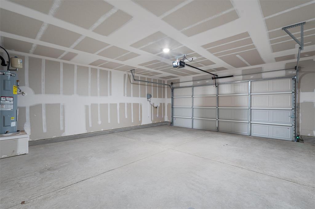 Image 32 of 36 For 812 Heartseed Ave