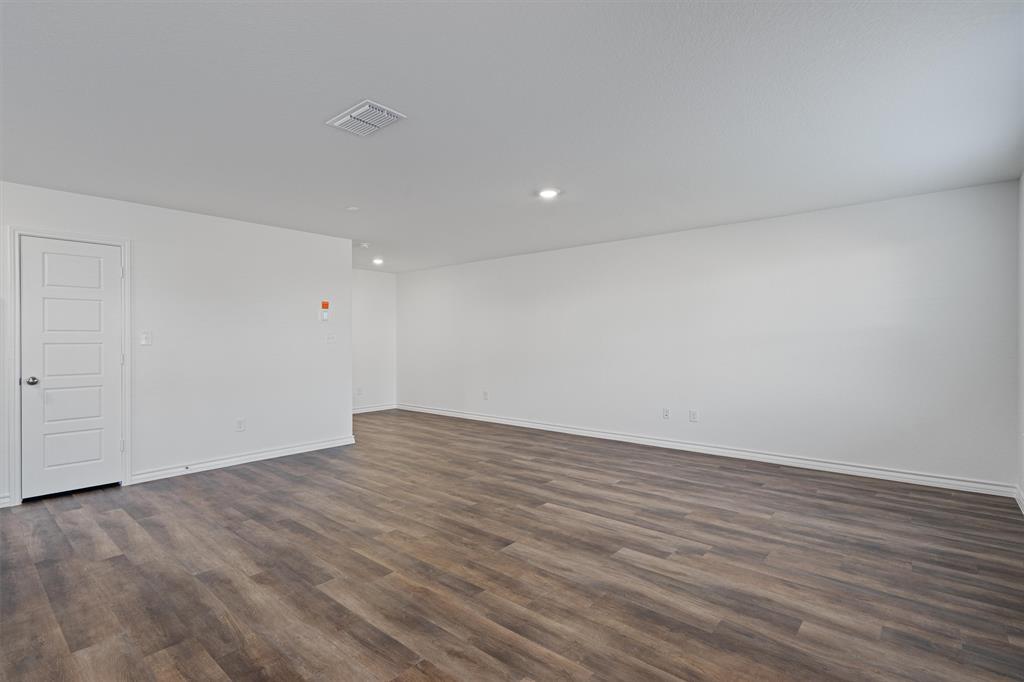 Image 5 of 36 For 812 Heartseed Ave