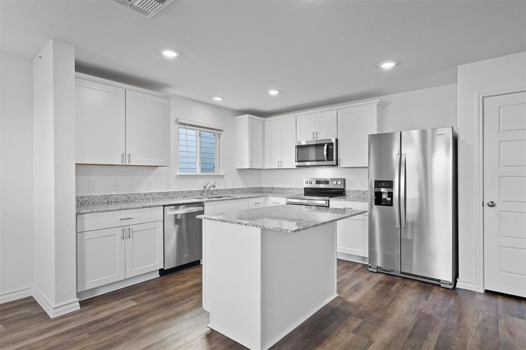 Image 8 of 36 For 812 Heartseed Ave