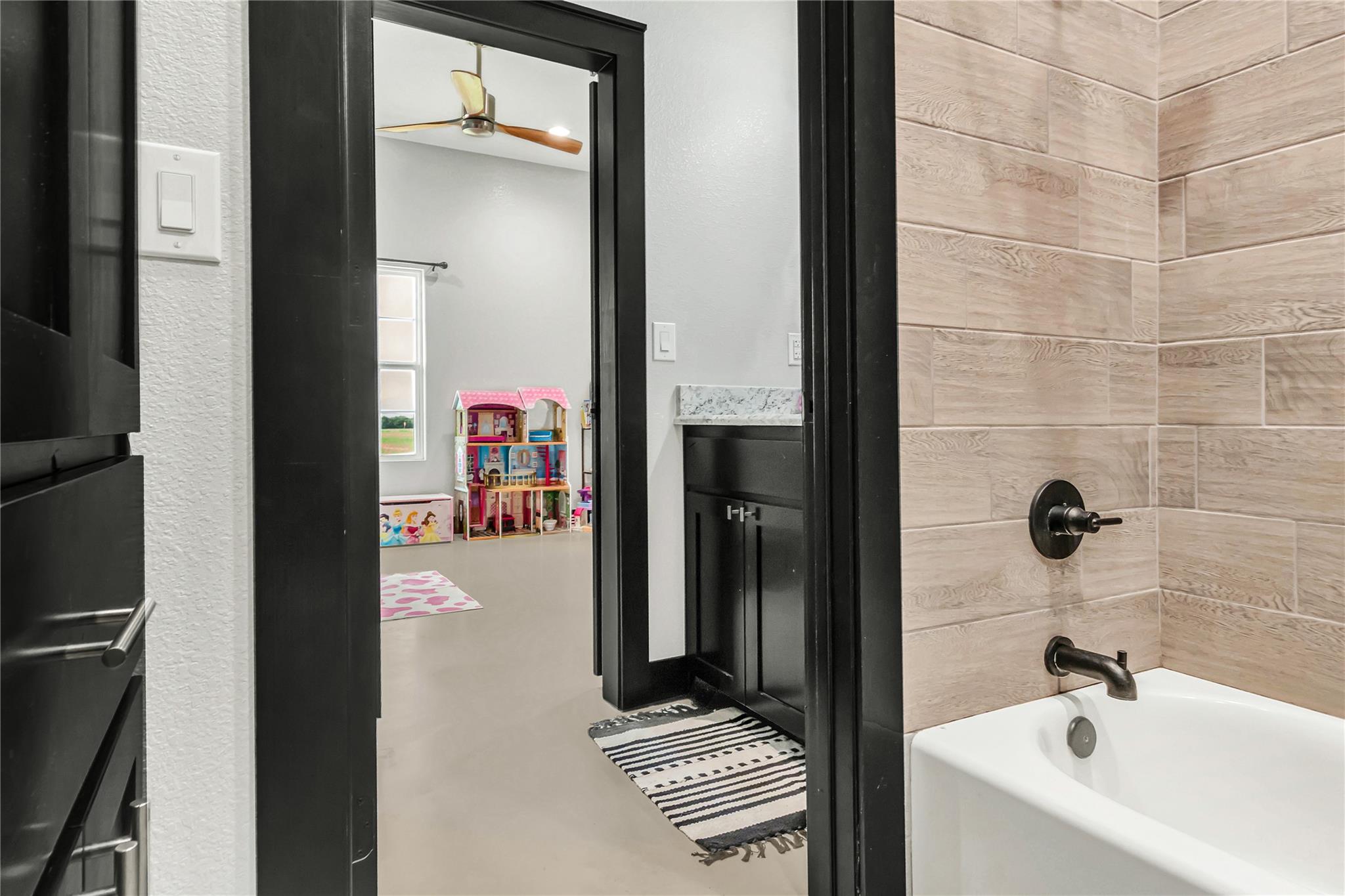 Image 27 of 34 For 6731 Fm 908  