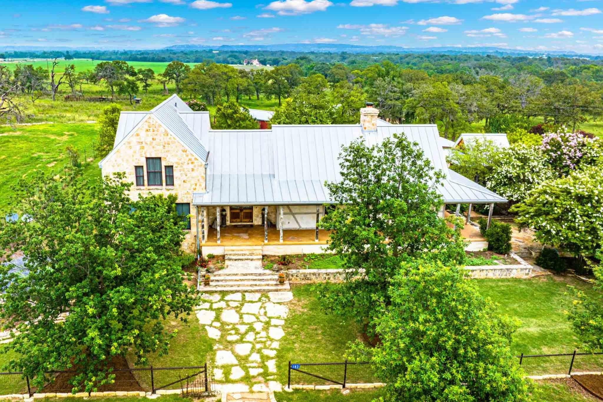 Details for 183 Teton Rd, Fredericksburg, TX 78624