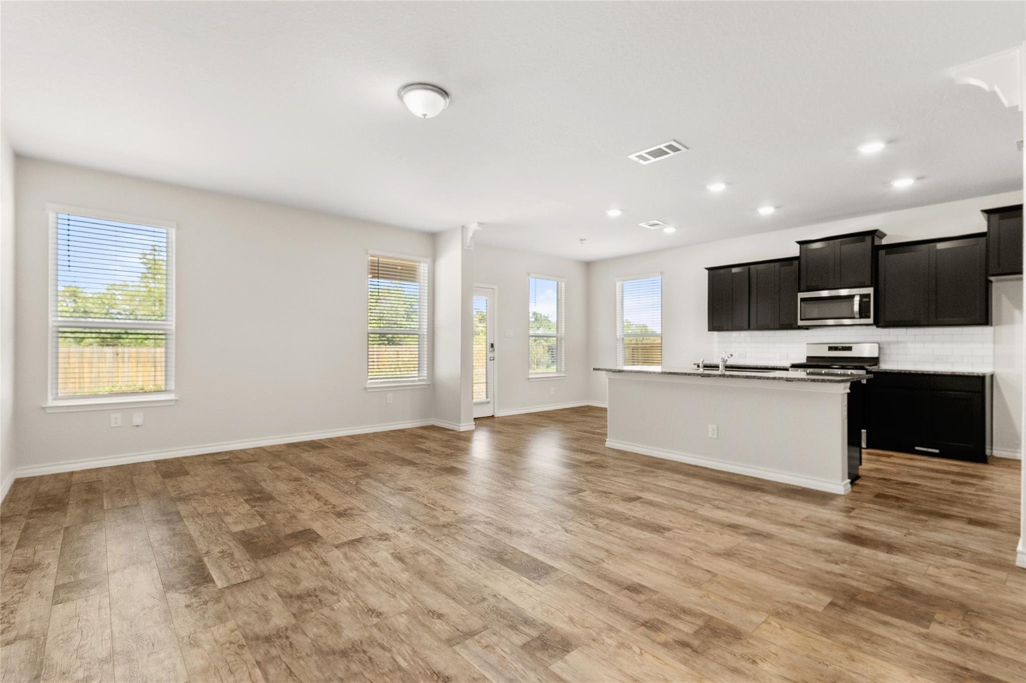 Image 4 of 20 For 451 Butterfly Bush Ct