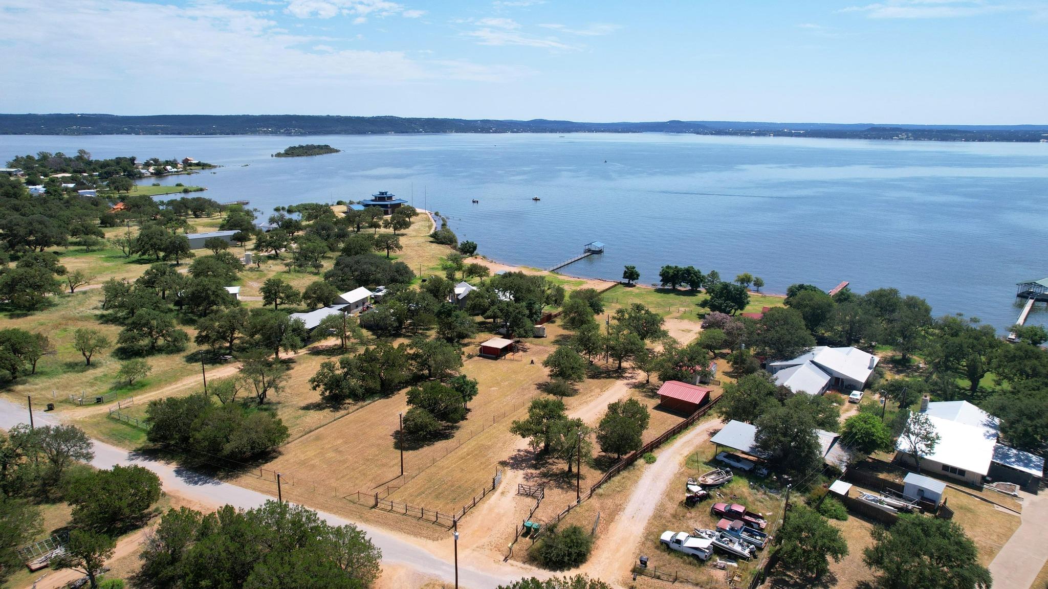 Image 35 of 40 For 734 Island Dr