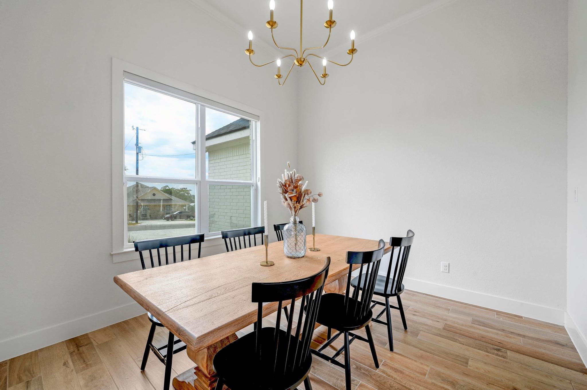 Image 19 of 40 For 105 Jacob Dearing St