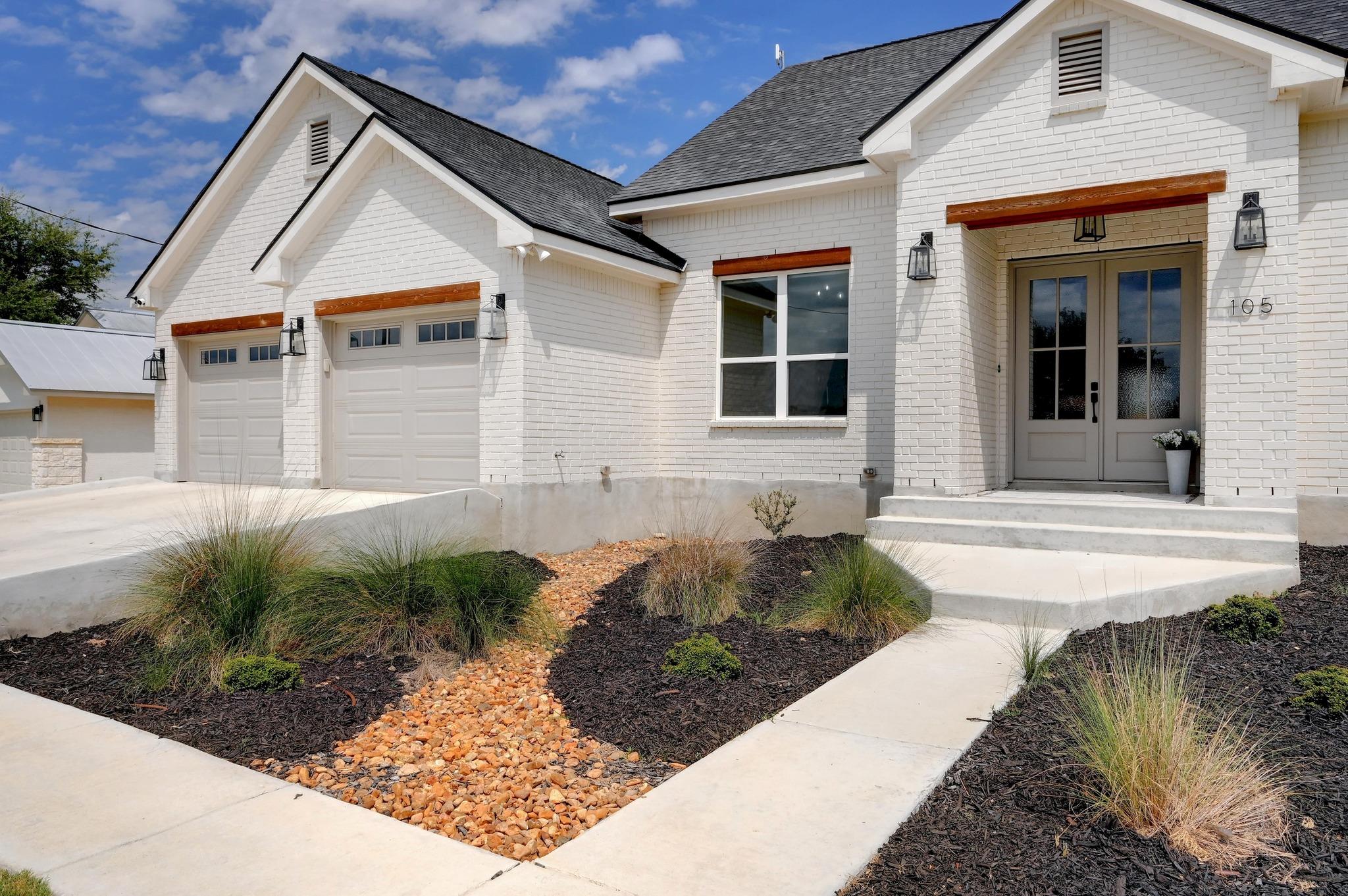 Image 2 of 40 For 105 Jacob Dearing St