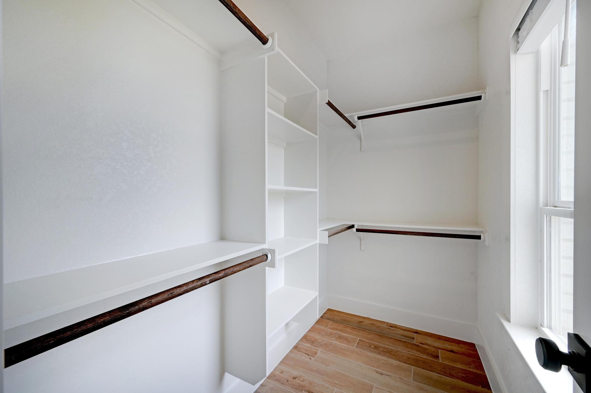 Image 32 of 40 For 105 Jacob Dearing St