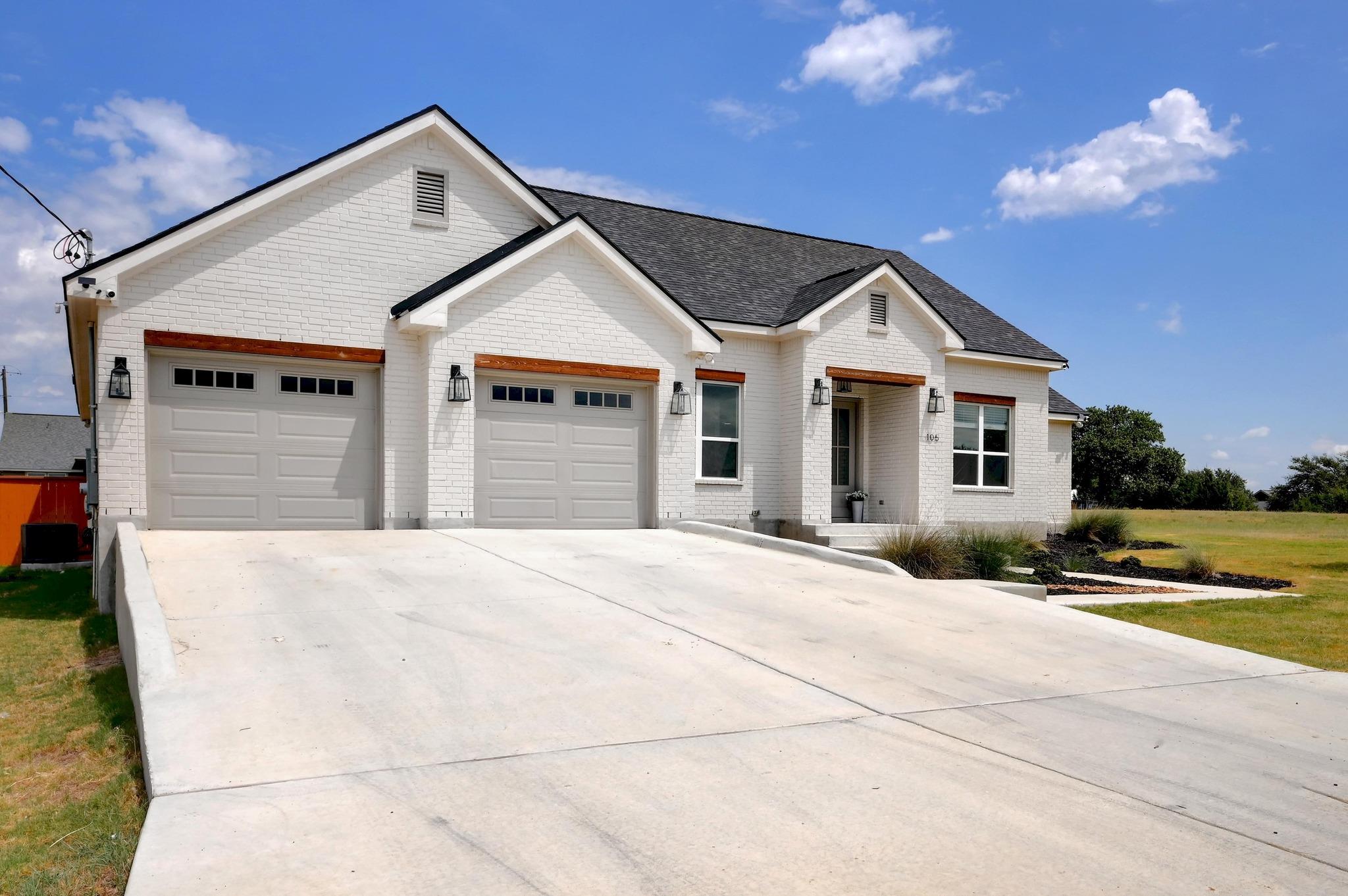 Image 4 of 40 For 105 Jacob Dearing St