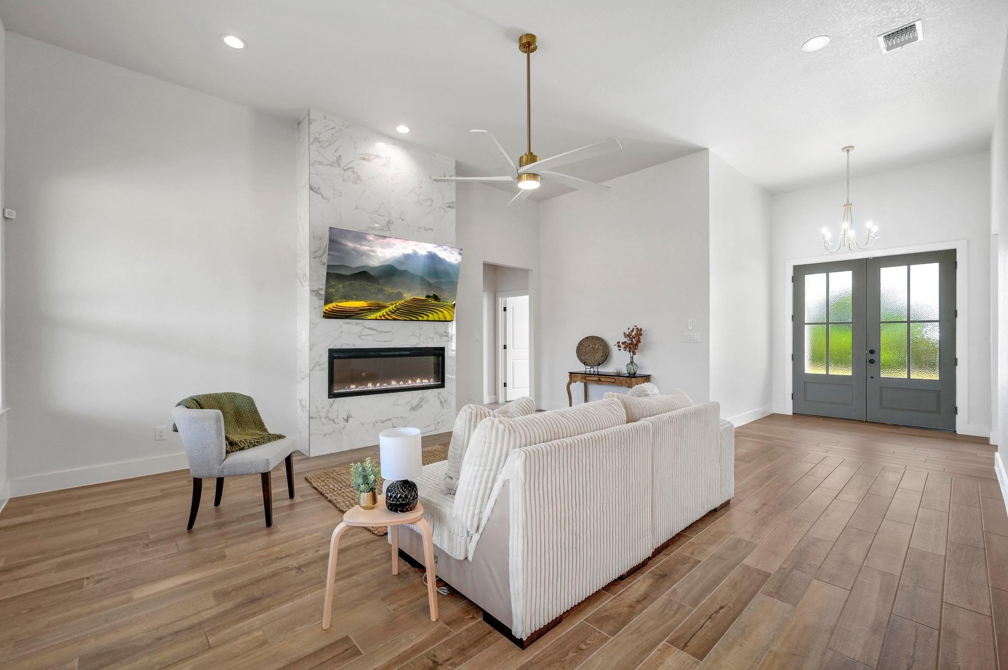 Image 9 of 40 For 105 Jacob Dearing St