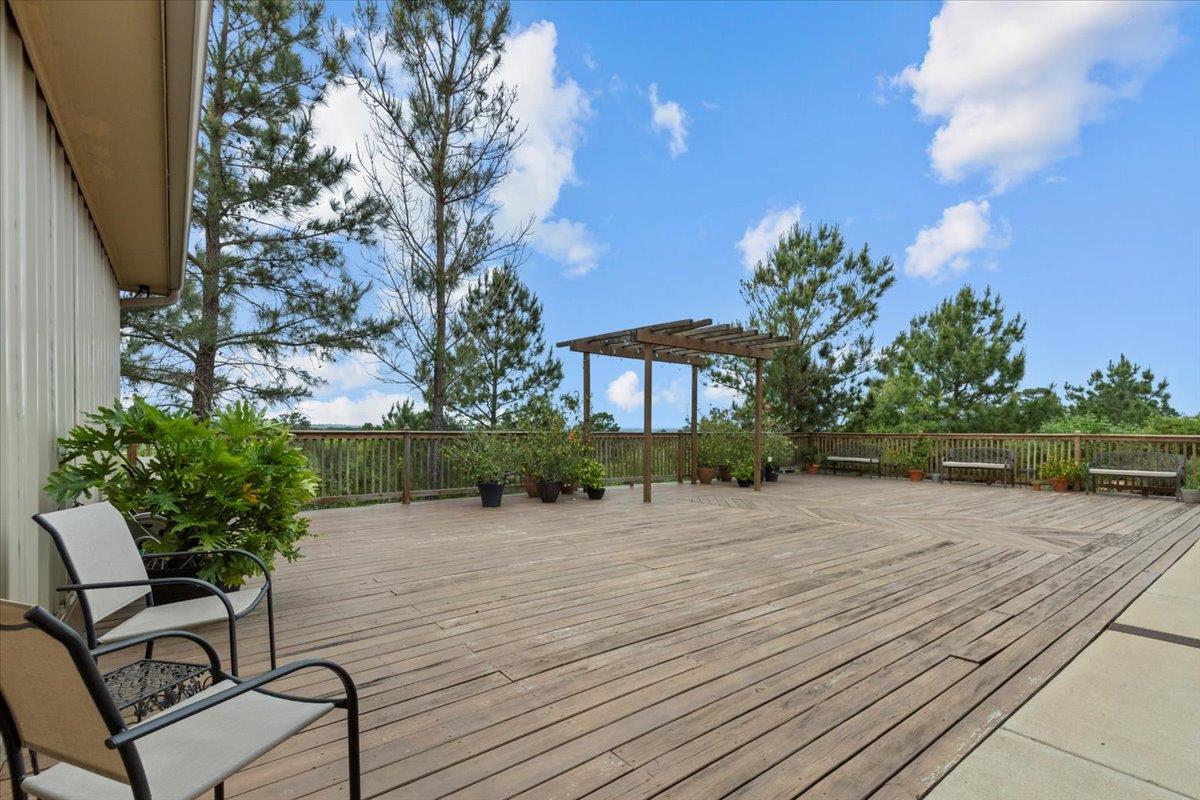 Image 33 of 40 For 178 Pine Tree Loop