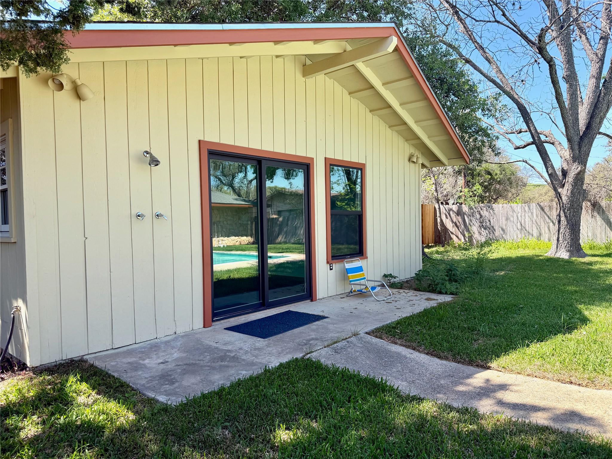 Image 26 of 30 For 141 Oaklane Dr