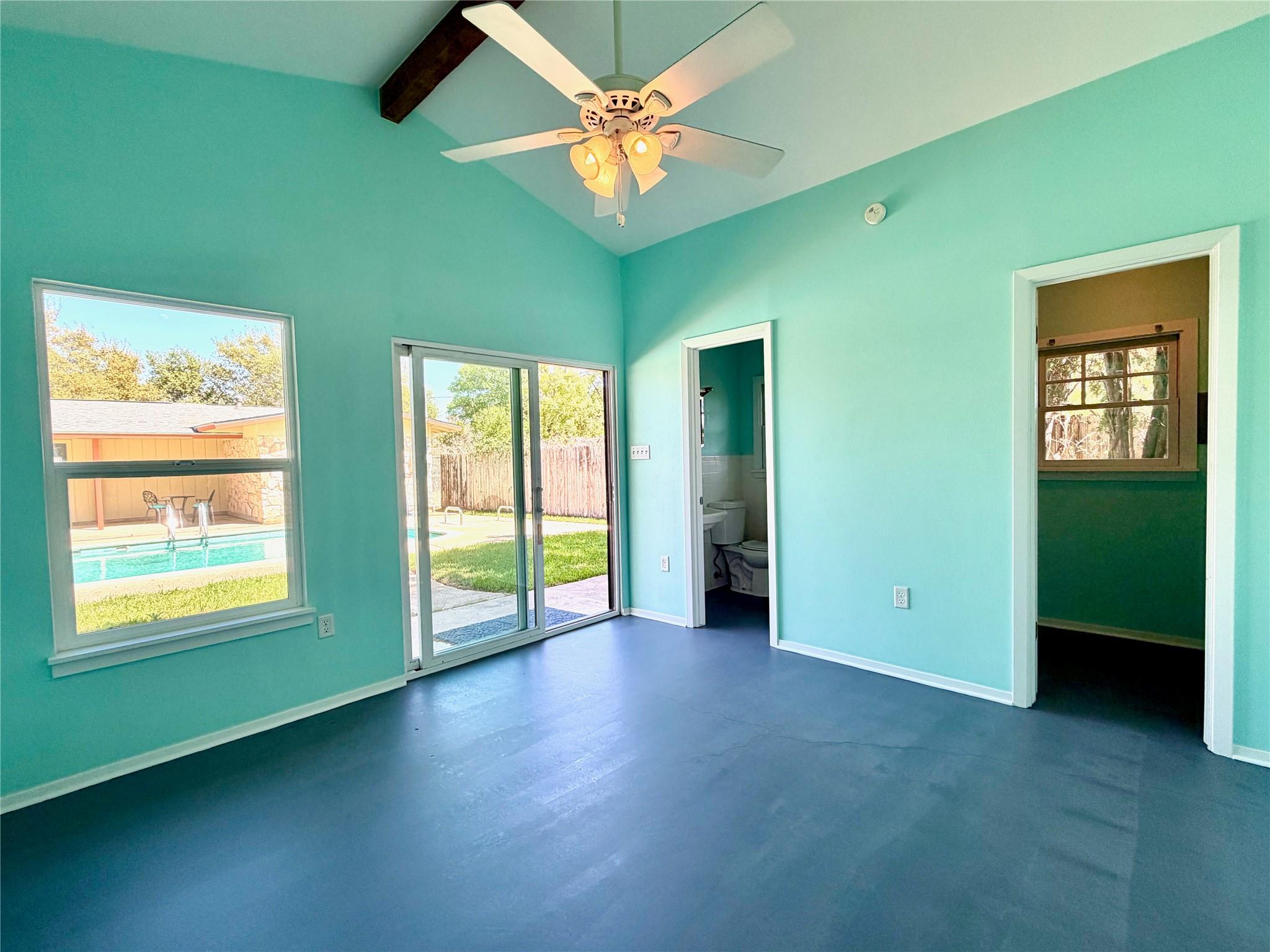 Image 27 of 30 For 141 Oaklane Dr