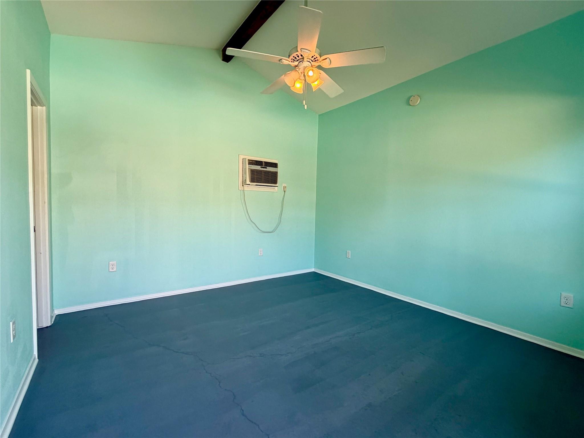 Image 28 of 30 For 141 Oaklane Dr