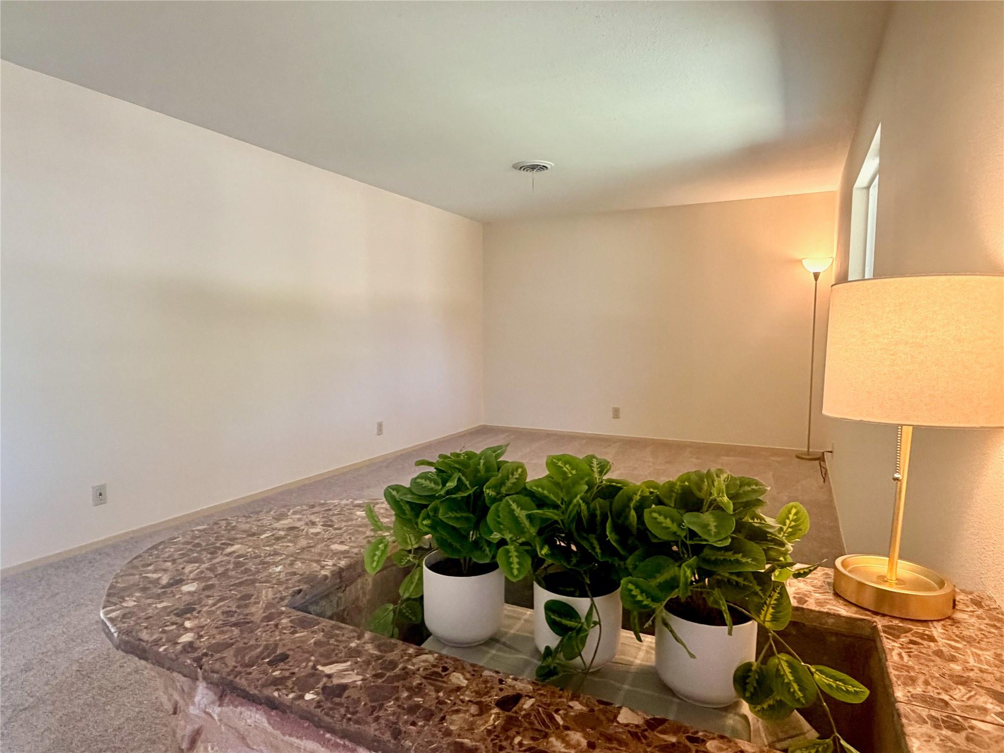 Image 6 of 30 For 141 Oaklane Dr