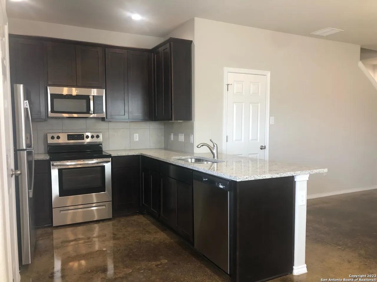 Image 4 of 15 For 1500 Lucille St St