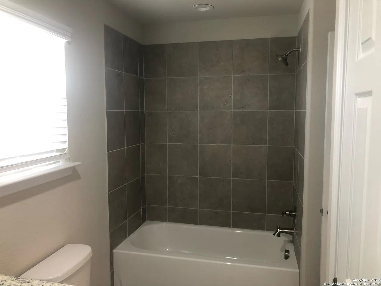 Image 9 of 15 For 1500 Lucille St St