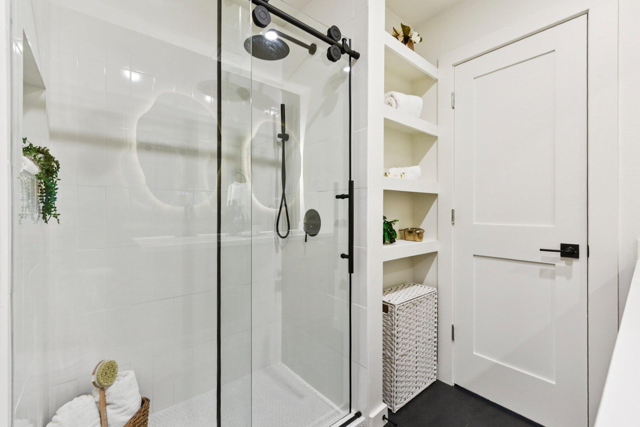 Image 15 of 39 For 7503 Carriage Dr