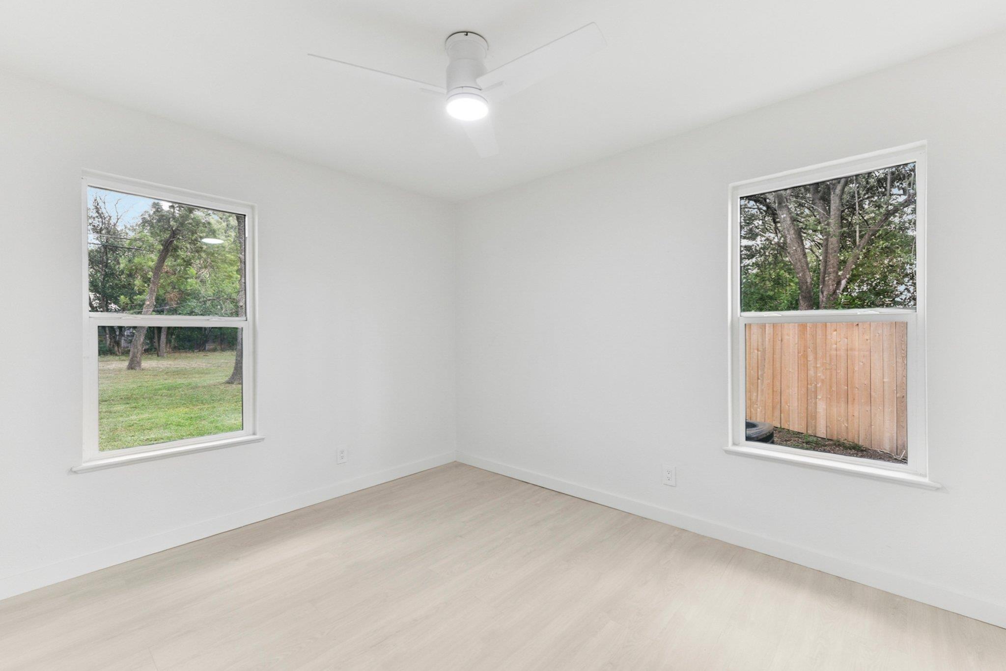 Image 21 of 39 For 7503 Carriage Dr