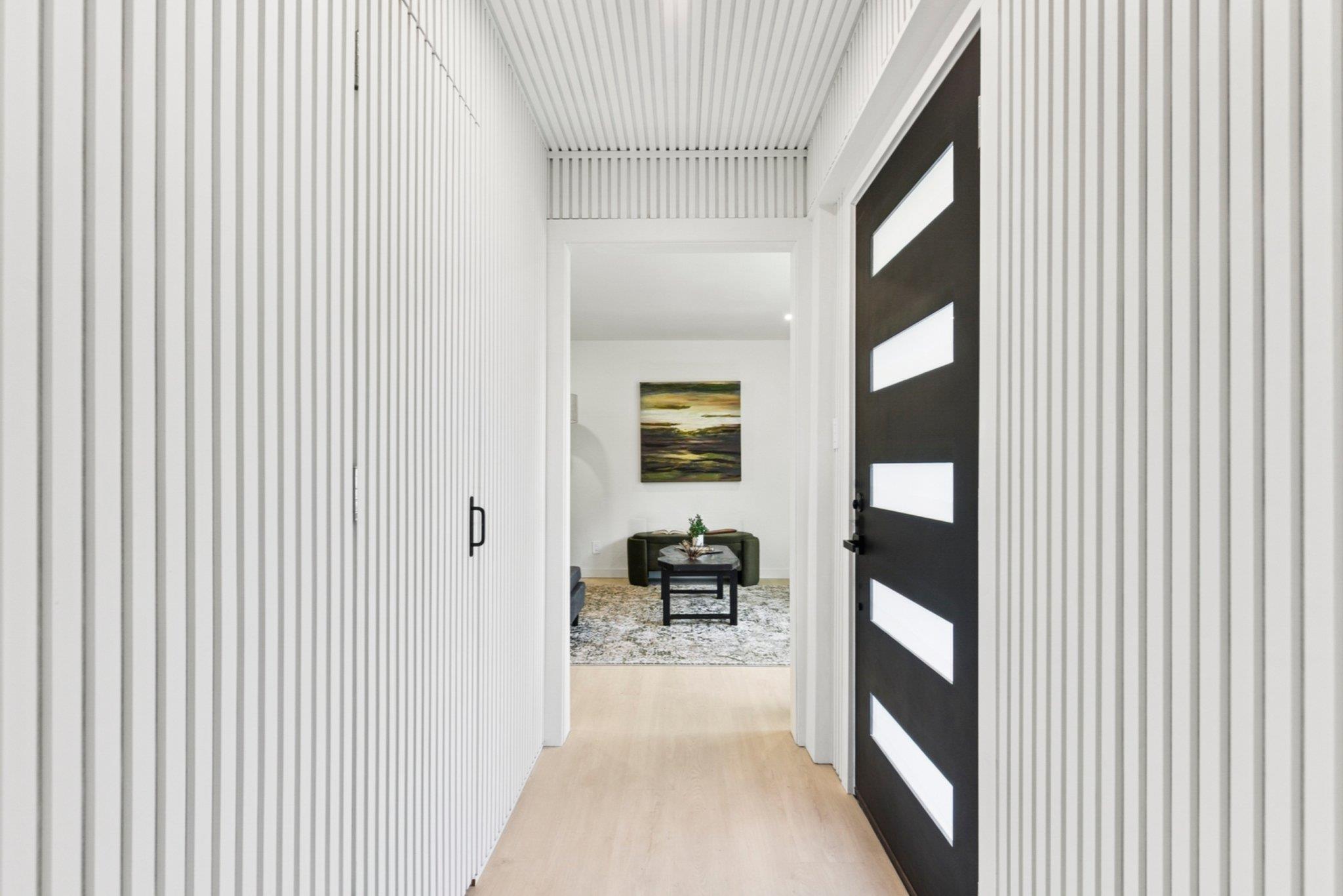 Image 24 of 39 For 7503 Carriage Dr