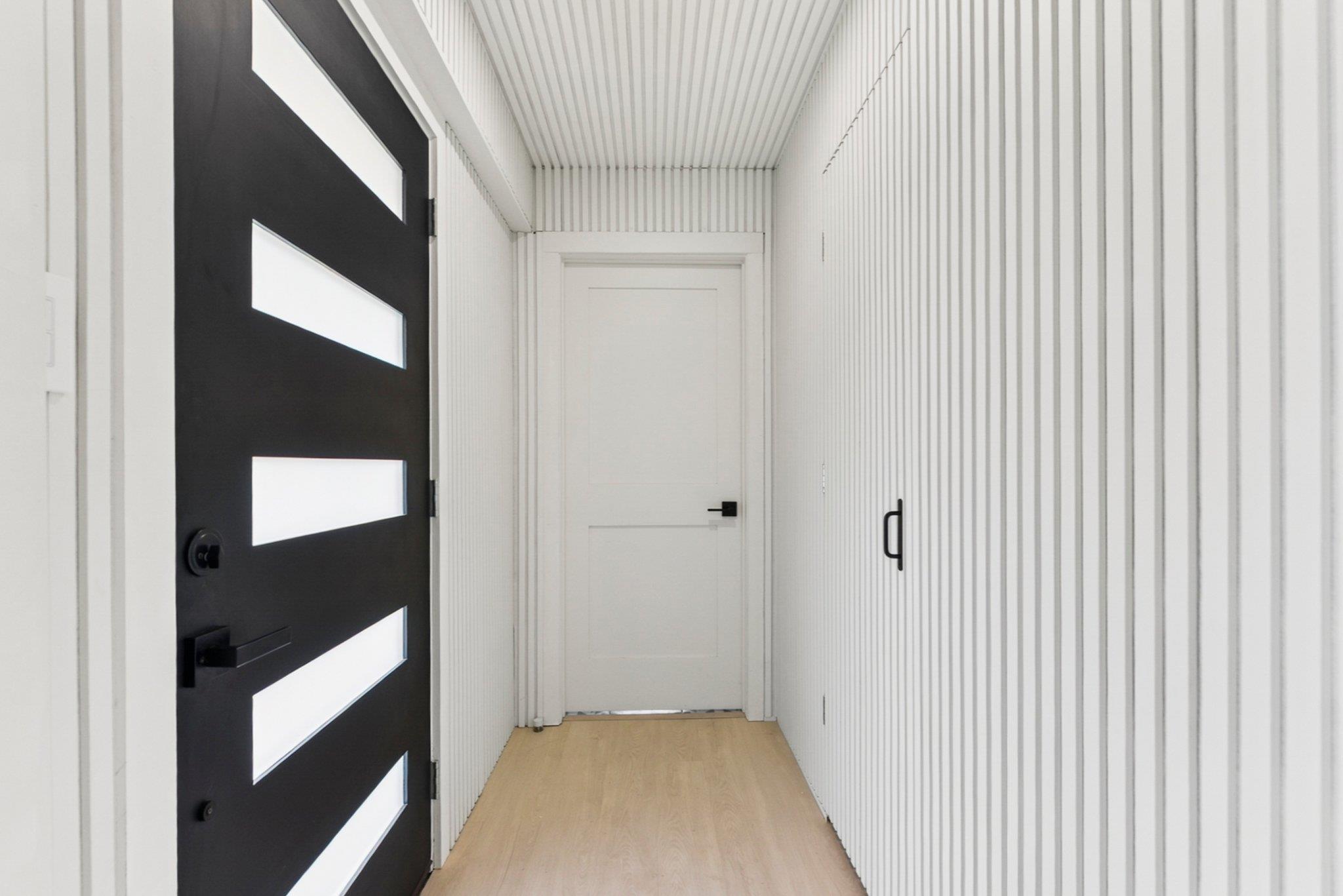 Image 25 of 39 For 7503 Carriage Dr