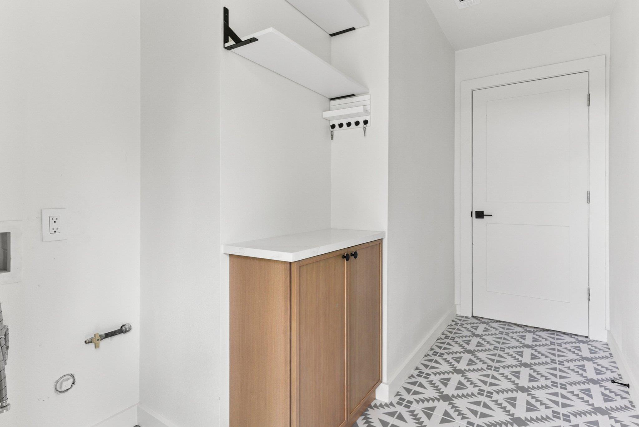 Image 26 of 39 For 7503 Carriage Dr