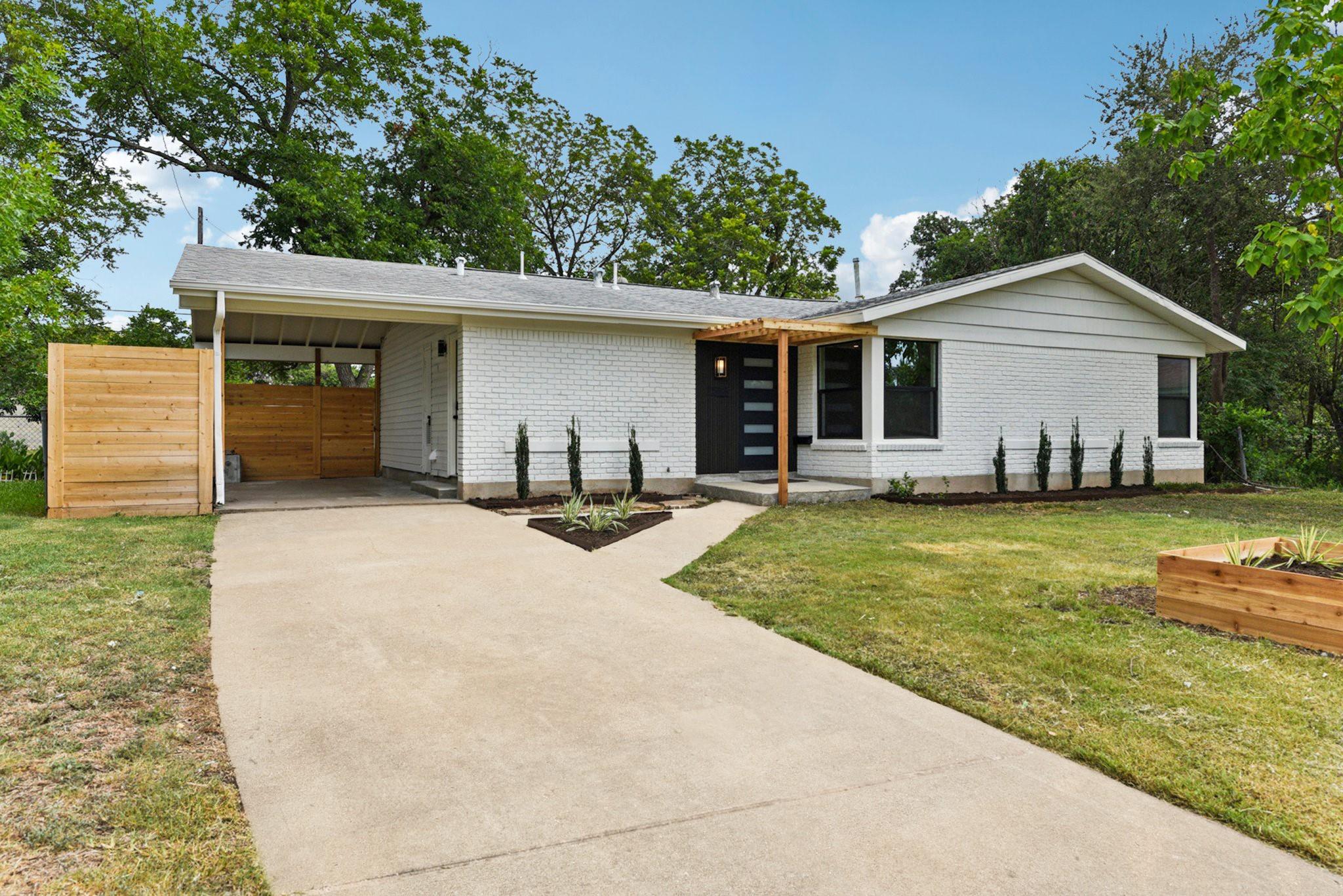 Image 33 of 39 For 7503 Carriage Dr