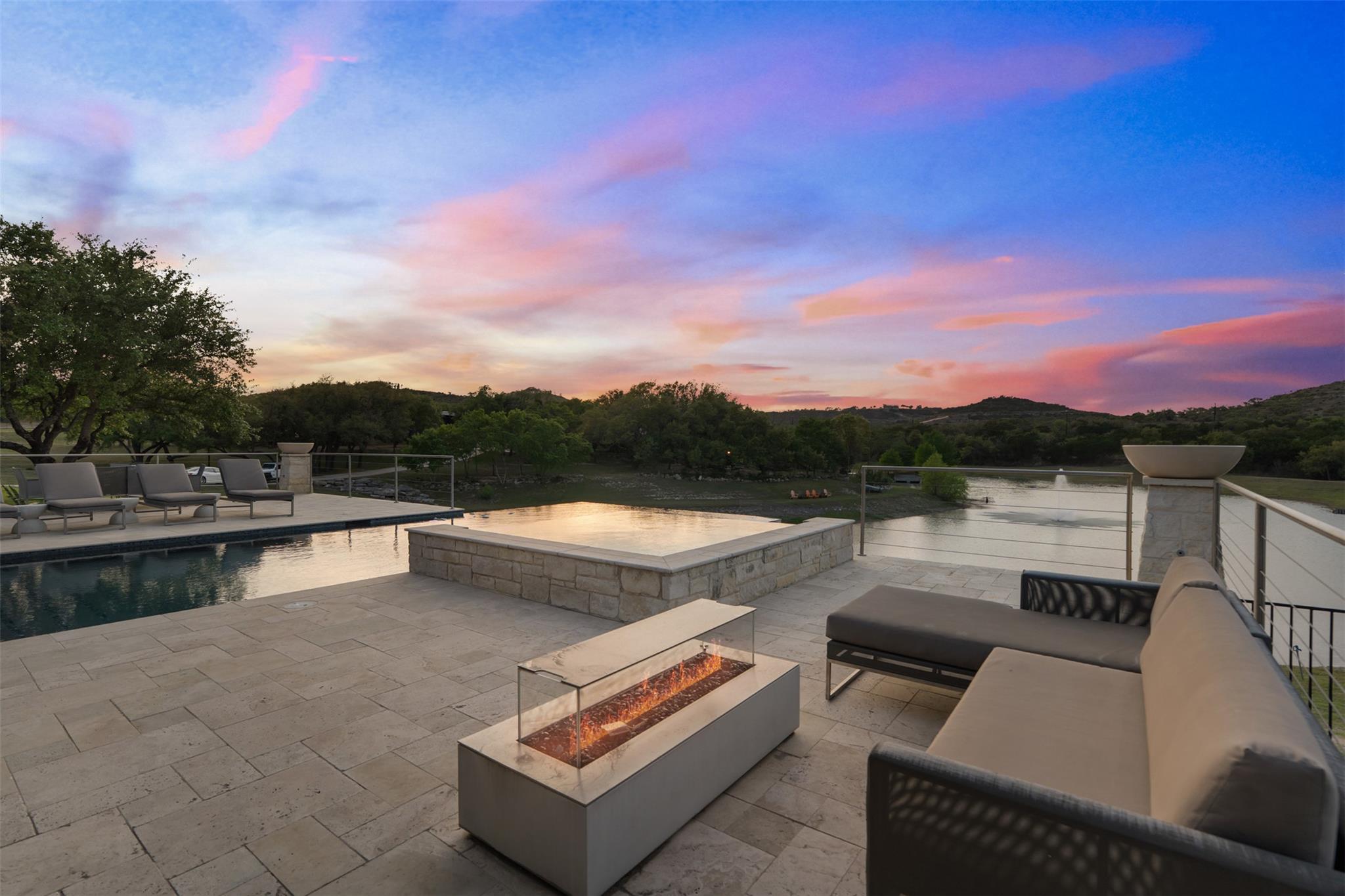 Image 7 of 40 For 101 Rolling Hills Rd