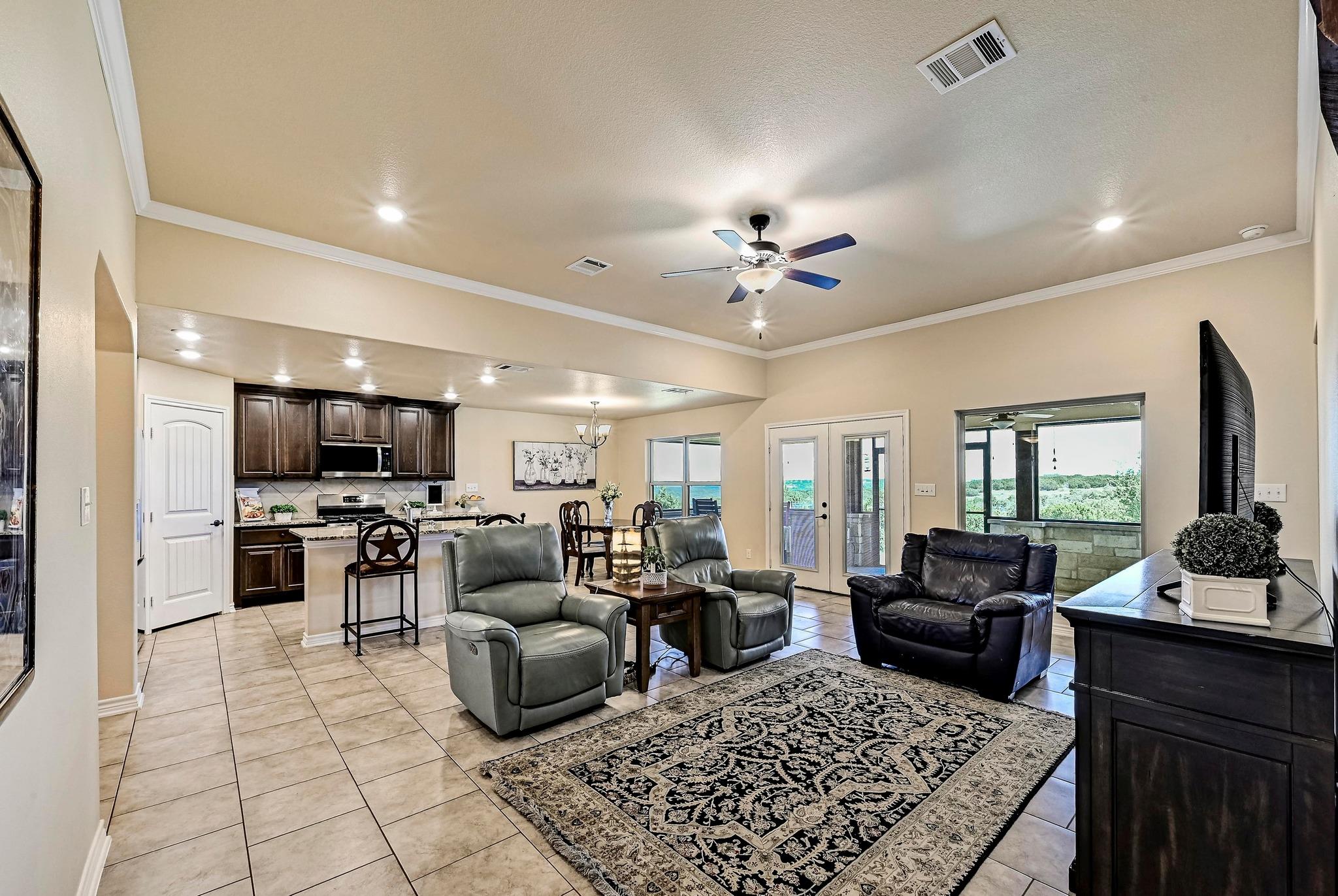 Image 8 of 27 For 560 Saddle Ridge Dr