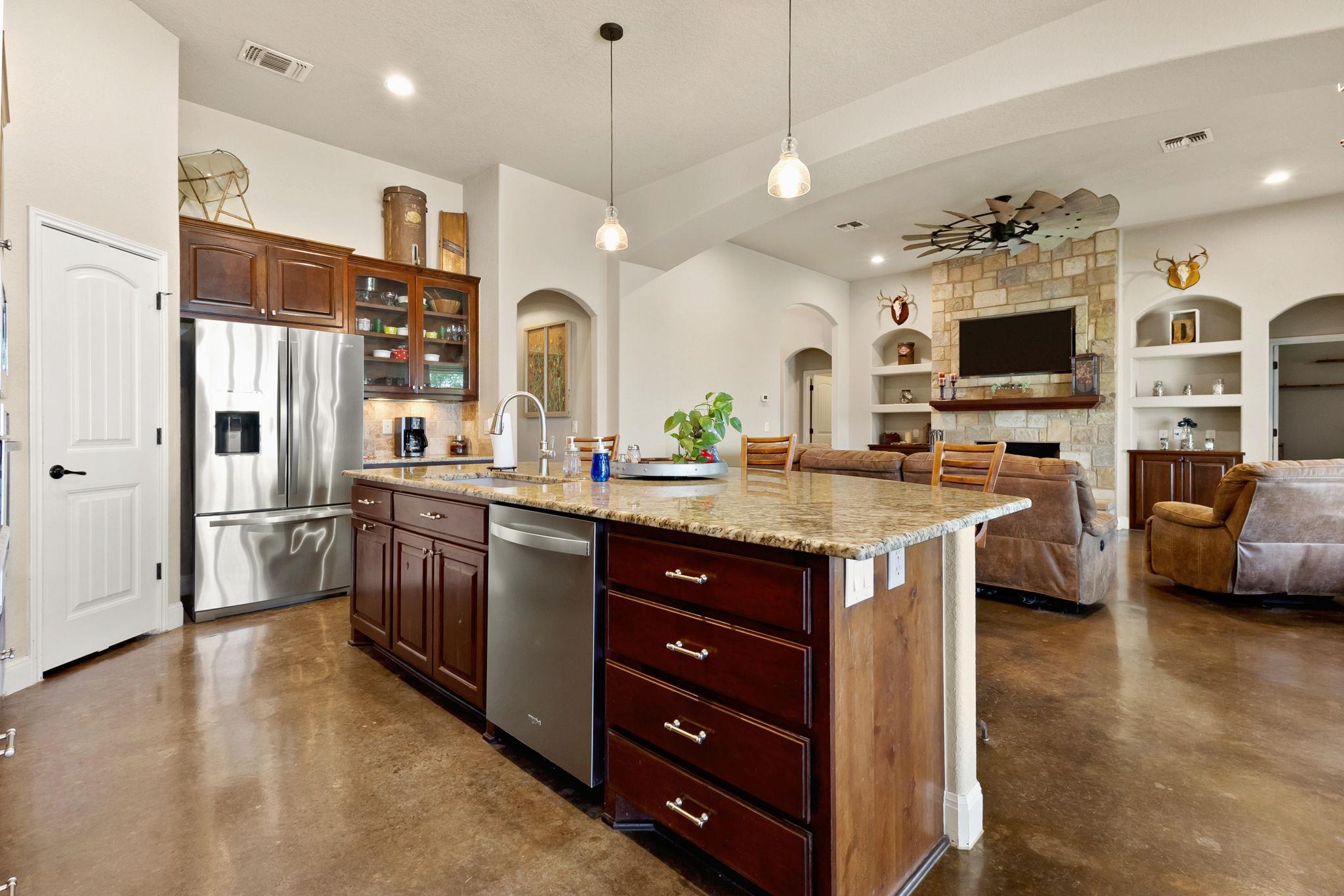 Image 10 of 32 For 2298 Sungate Dr