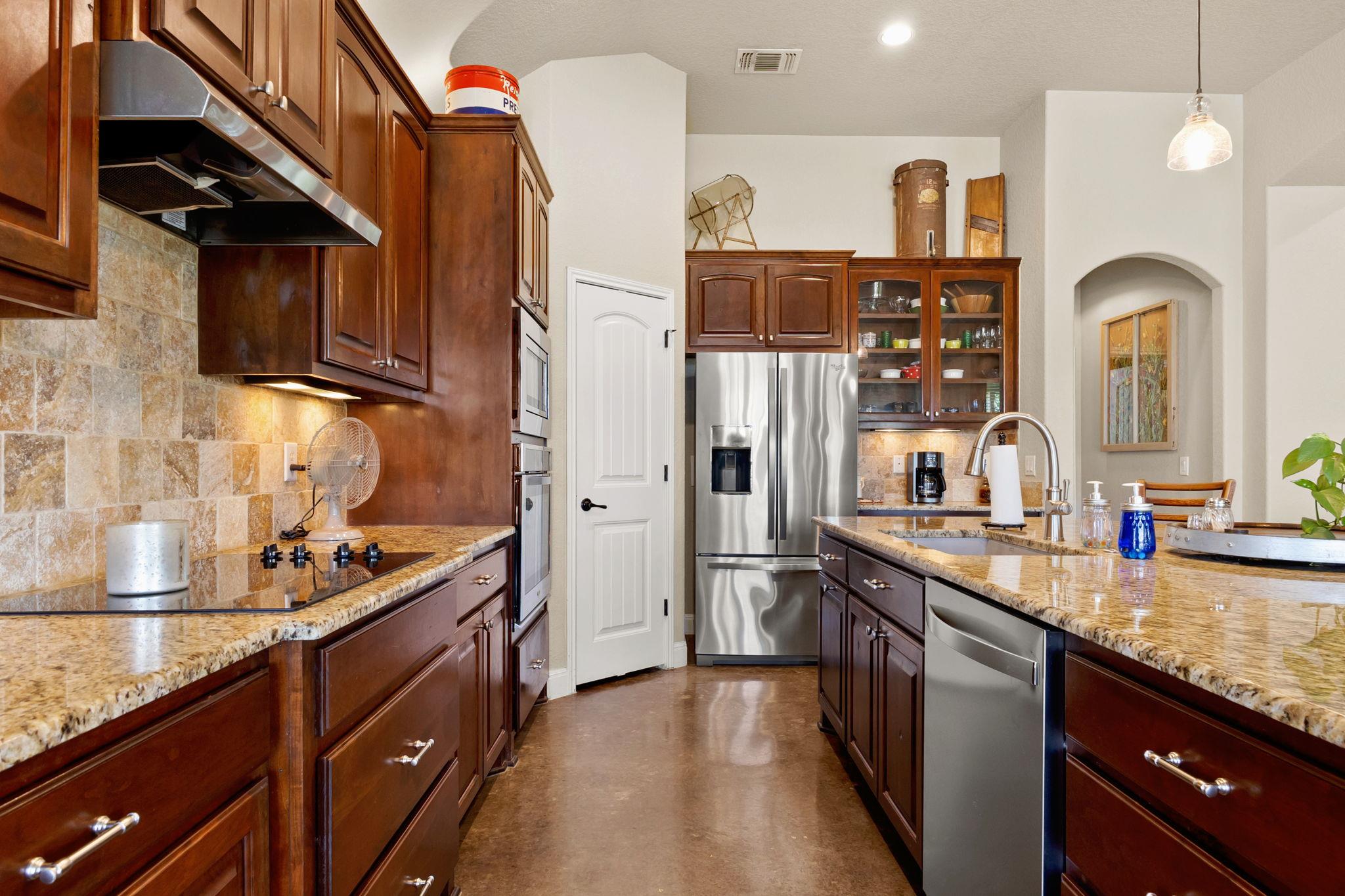 Image 12 of 32 For 2298 Sungate Dr