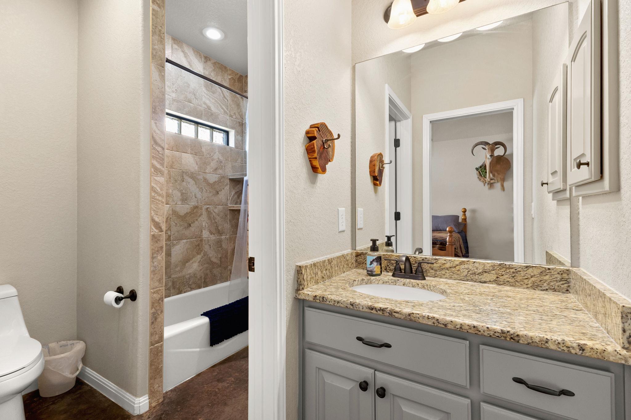 Image 19 of 32 For 2298 Sungate Dr