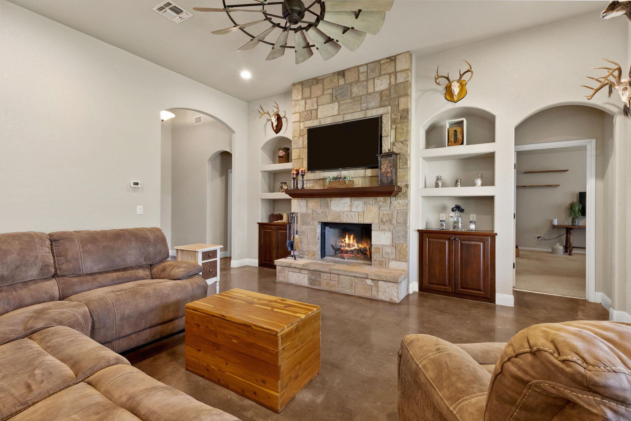 Image 7 of 32 For 2298 Sungate Dr