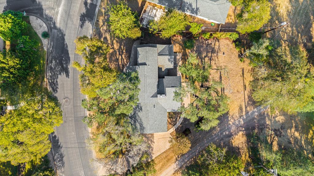 Image 12 of 40 For 9112 Balcones Club Dr