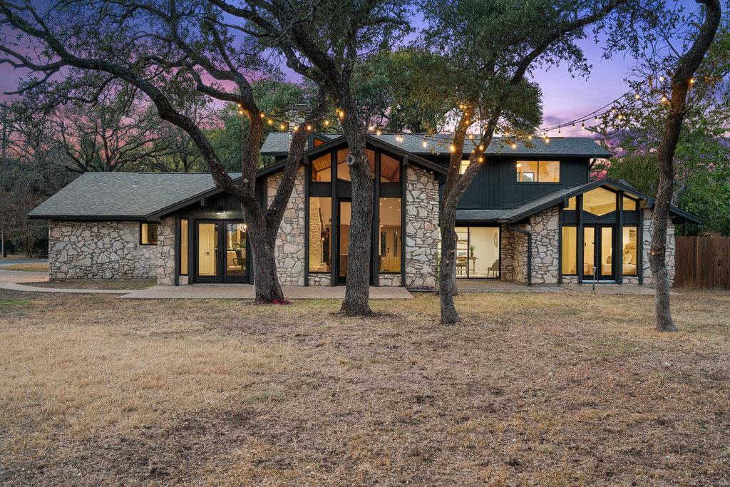 Image 35 of 40 For 9112 Balcones Club Dr