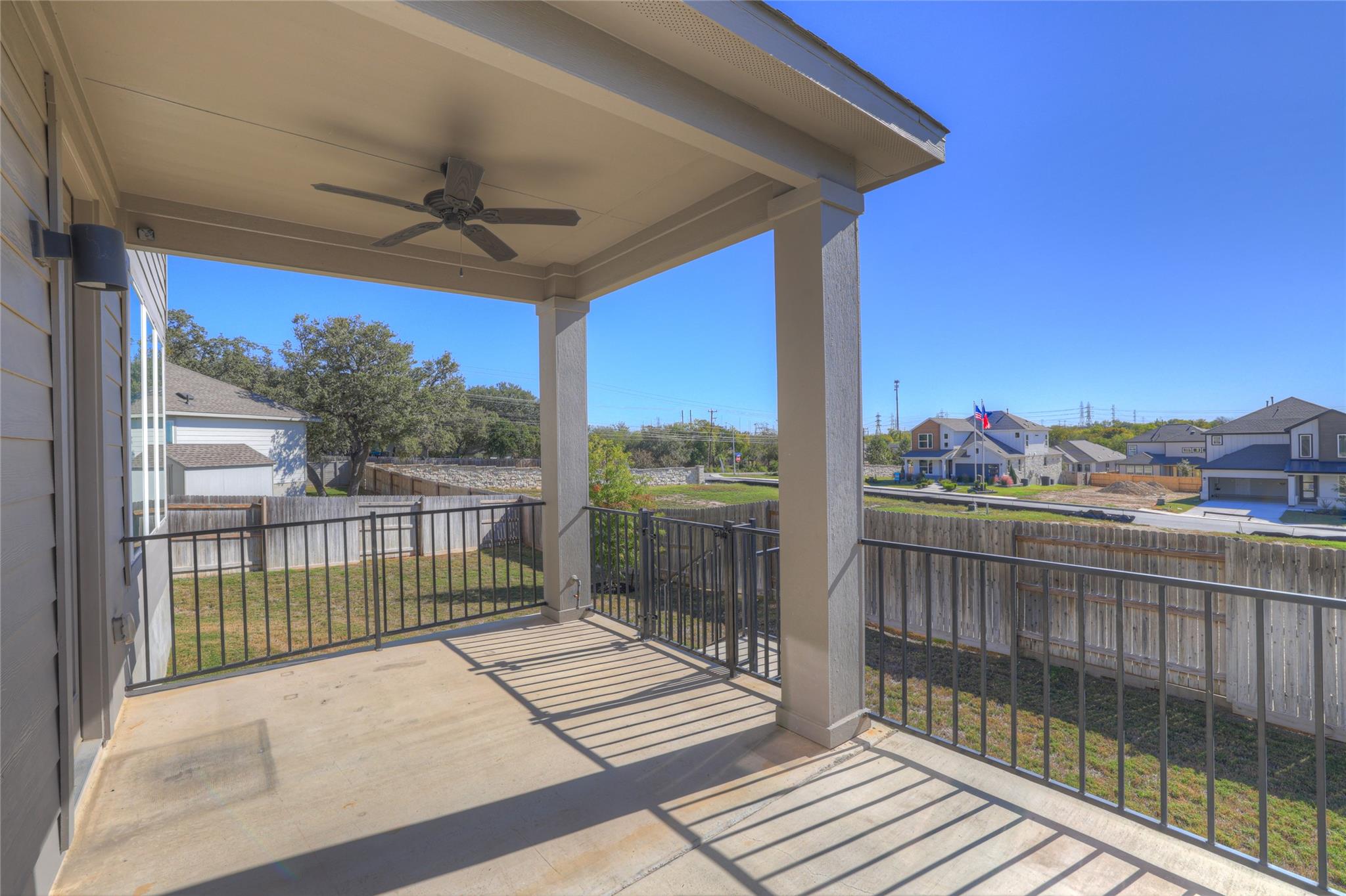 Image 34 of 40 For 15418 Ivory Hills Hls