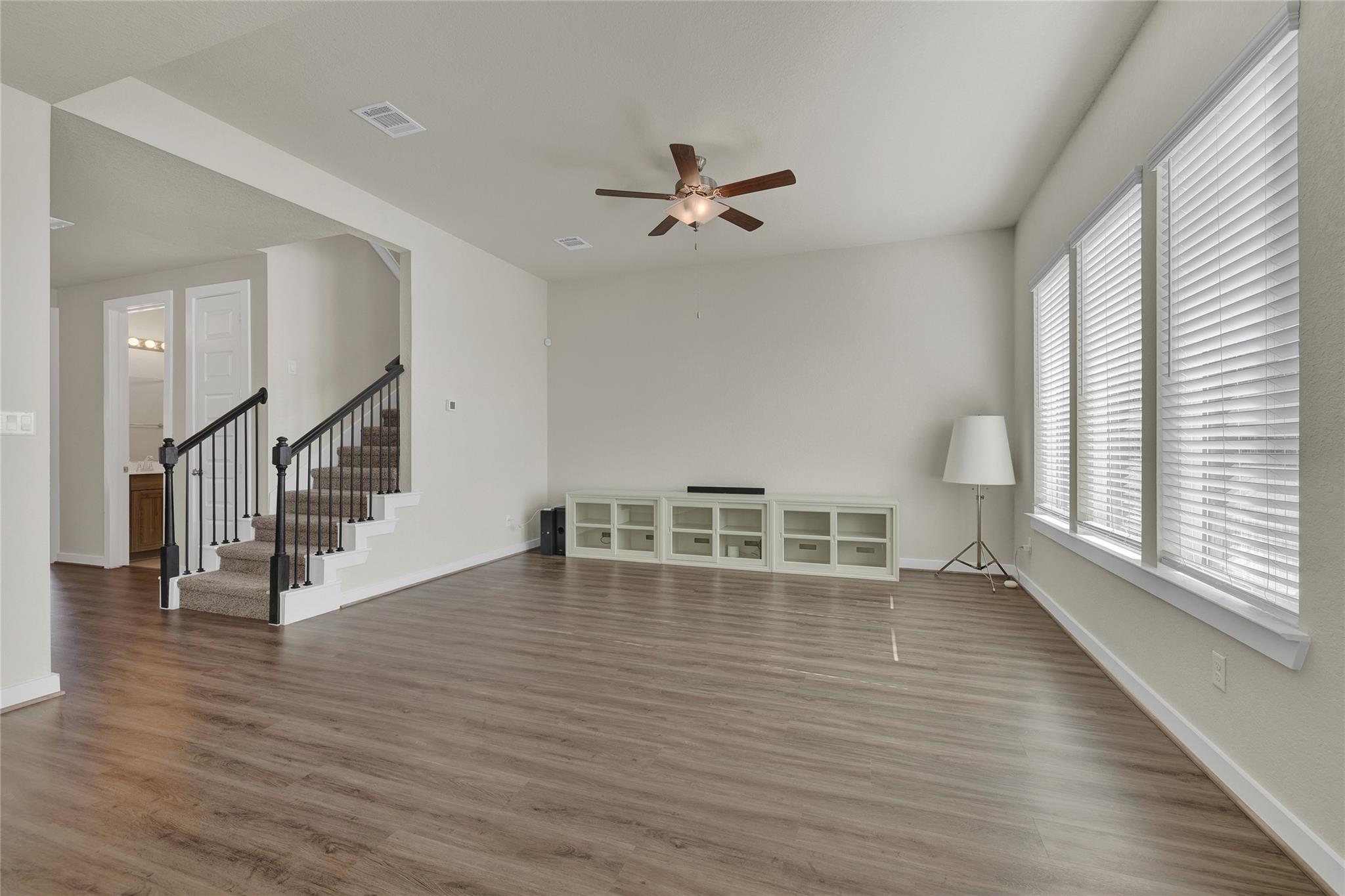 Image 5 of 40 For 15418 Ivory Hills Hls