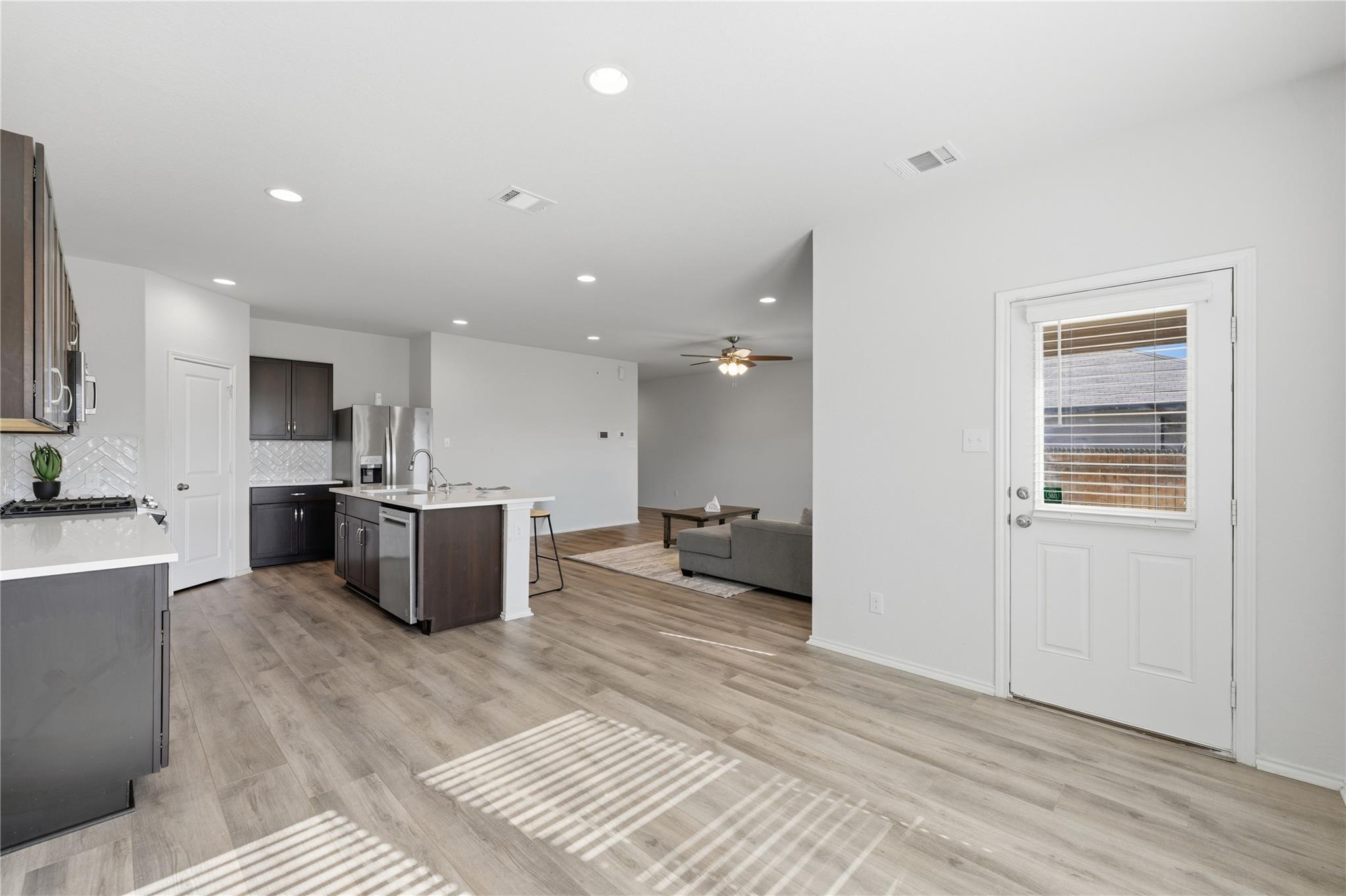 Image 10 of 39 For 2946 Wolfcreek Dr