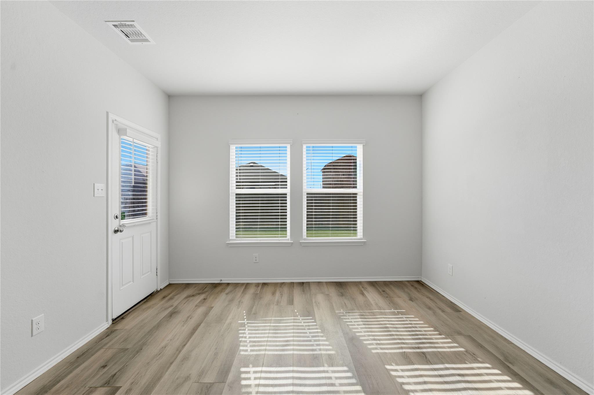 Image 12 of 39 For 2946 Wolfcreek Dr