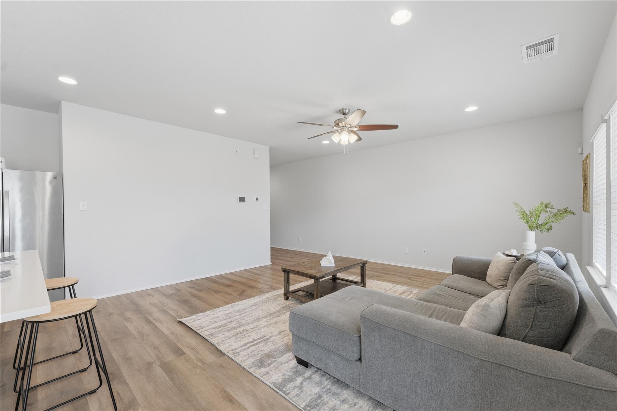 Image 15 of 39 For 2946 Wolfcreek Dr