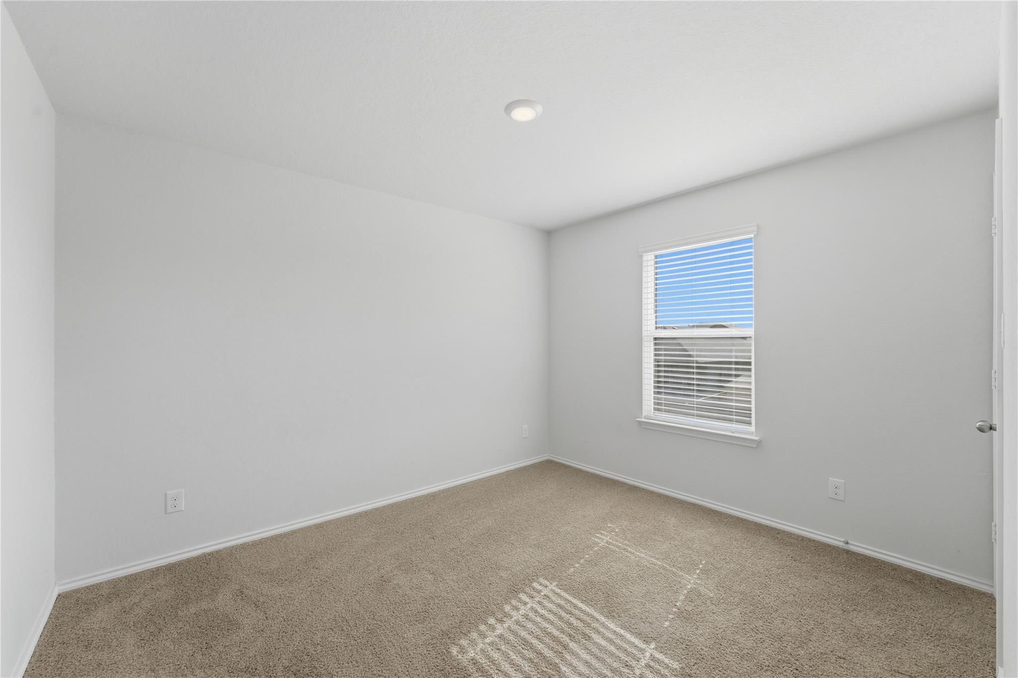 Image 27 of 39 For 2946 Wolfcreek Dr